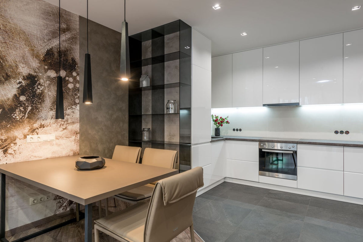 Kitchen & Dining