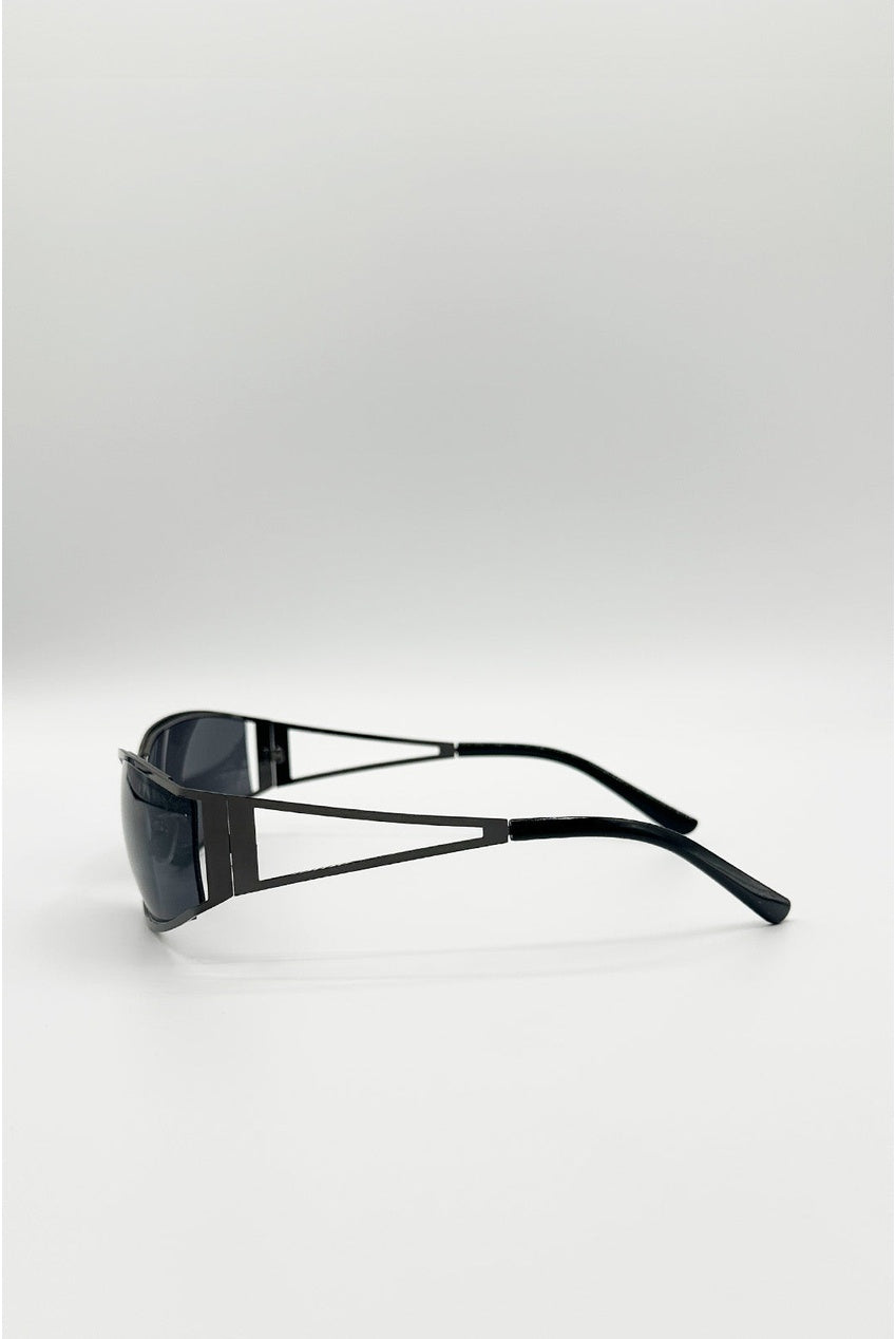 Retangle Wrap Around Metal Sunglasses In Gun Metal by SVNX - SG2602402